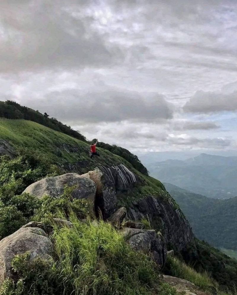 Alagalla Mountain 